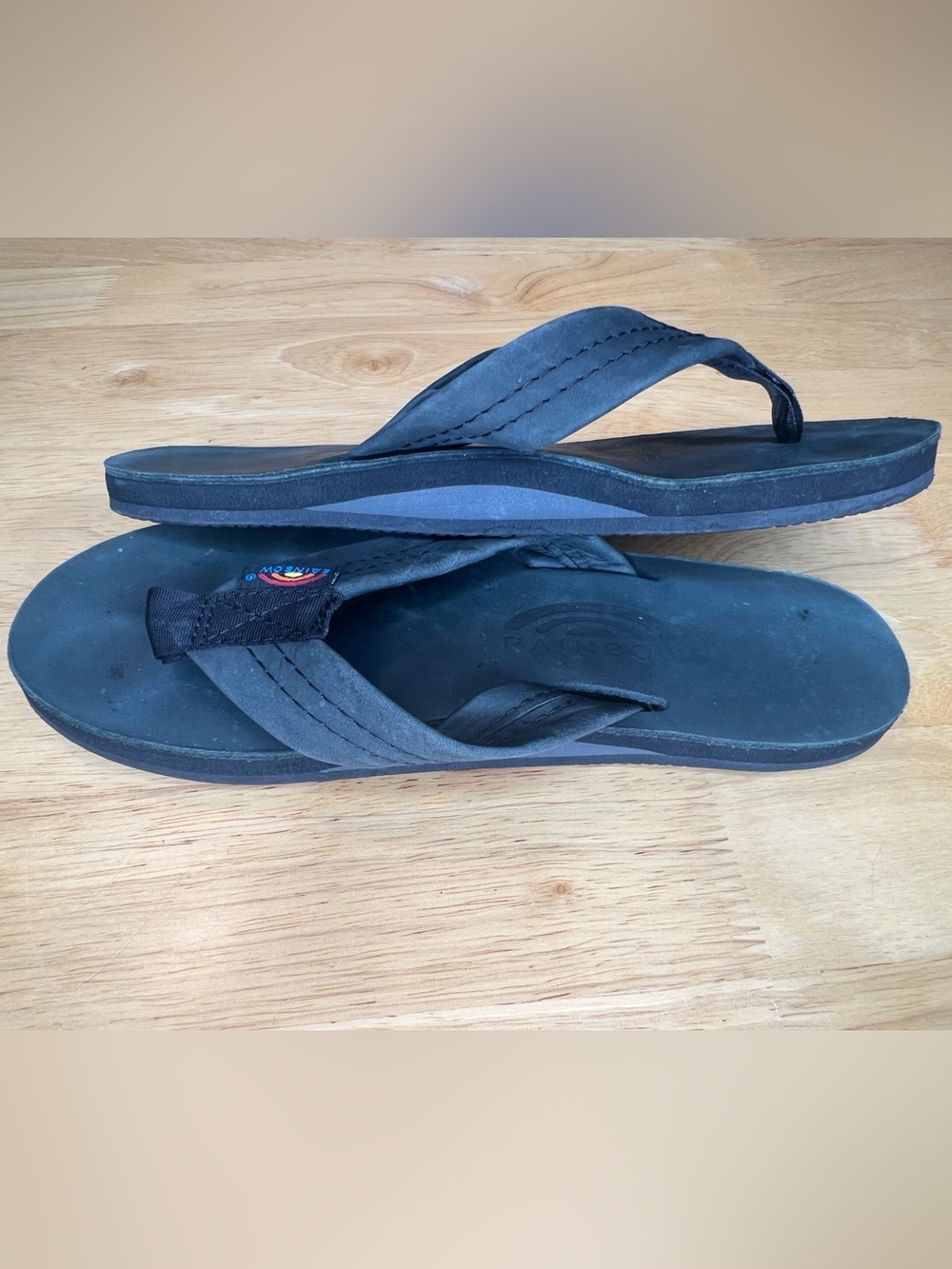 Rainbow Single Layer Arch Support Leather Flip Flops Black Women’s Small 5.5-6